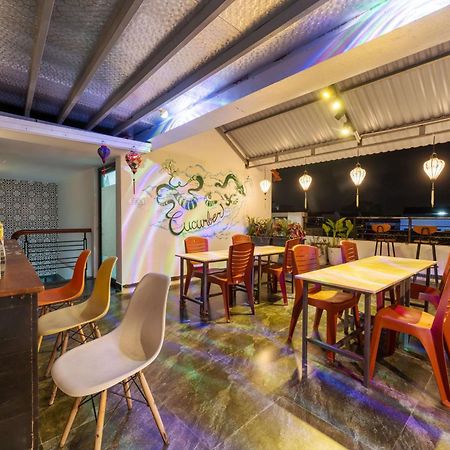 Cucumber Hostel ホイアン エクステリア 写真